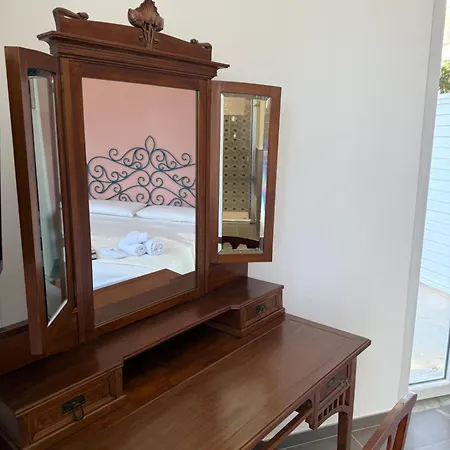 Homestay Rubino - *