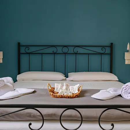Homestay Rubino - *